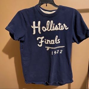Hollister tee size M